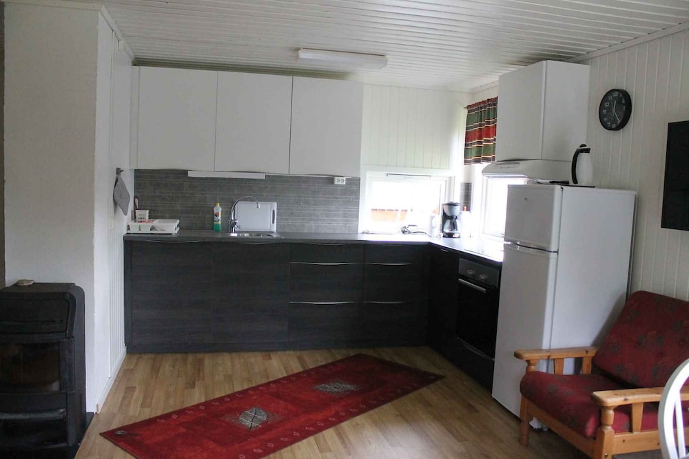 Cabin (1) photo 1