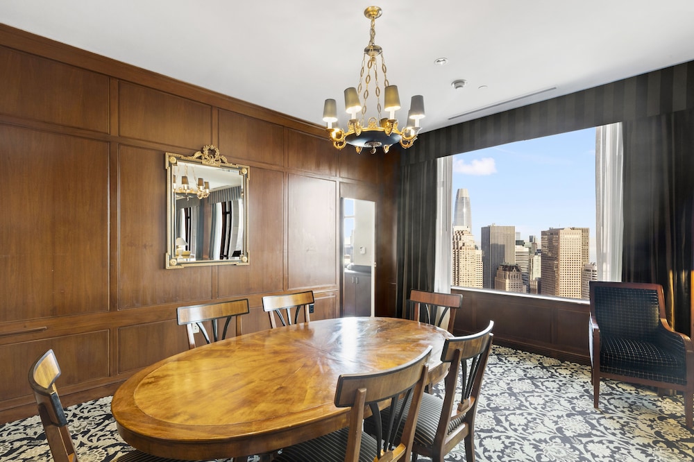 Suite, 1 King Bed (Penthouse) thumbnail 5