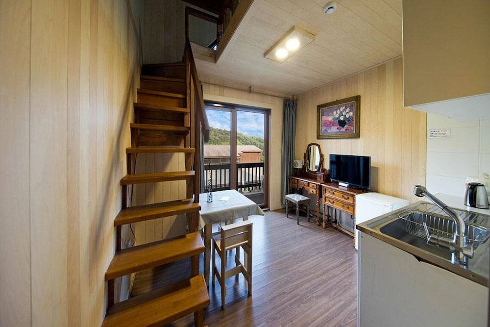 Basic Room, 1 Bedroom (B-type ( Duplex )) - Photo 1