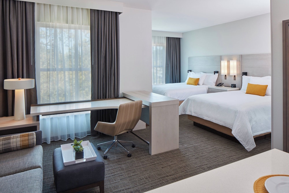 Studio, Multiple Beds (Mobility Accessible, Roll-In Shower)