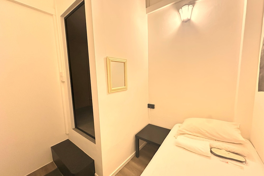 Signature Single Room, 1 Twin Bed