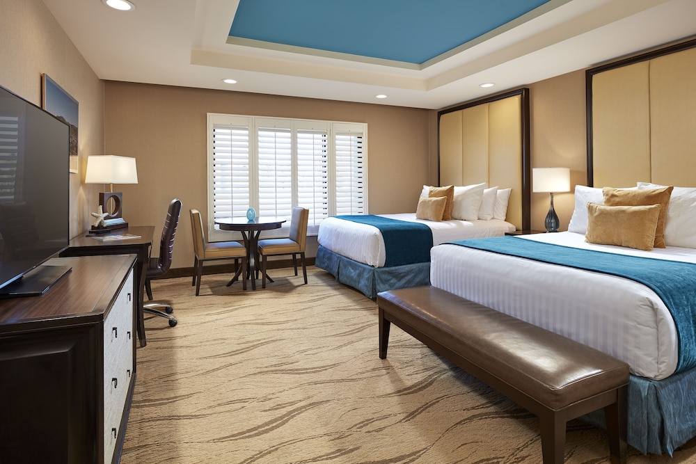 Superior Room, 2 Queen Beds photo 1