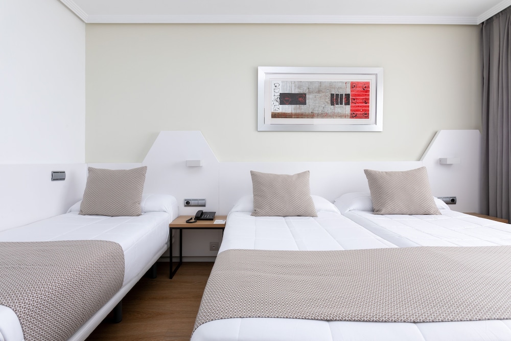 Standard Triple Room (Urban) photo 3