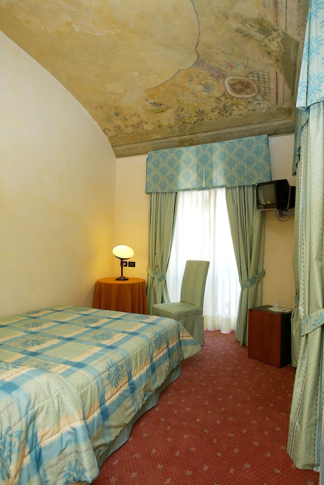 Double Room, 2 Twin Beds photo 2