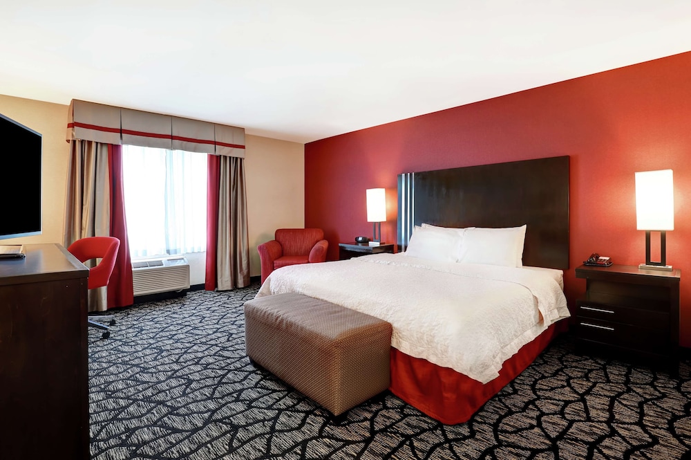 One King Bed, Accessible photo 2