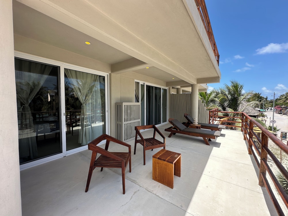 Standard Suite - Photo 10