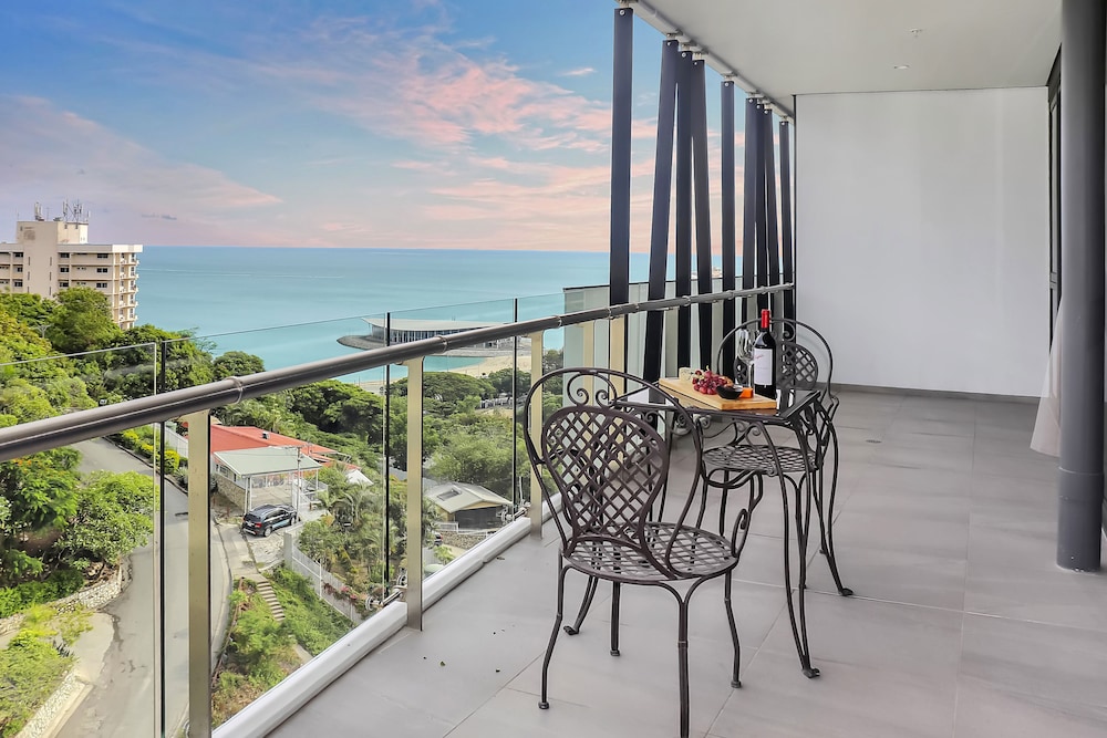 Premium Suite, 2 Bedrooms - Photo 18