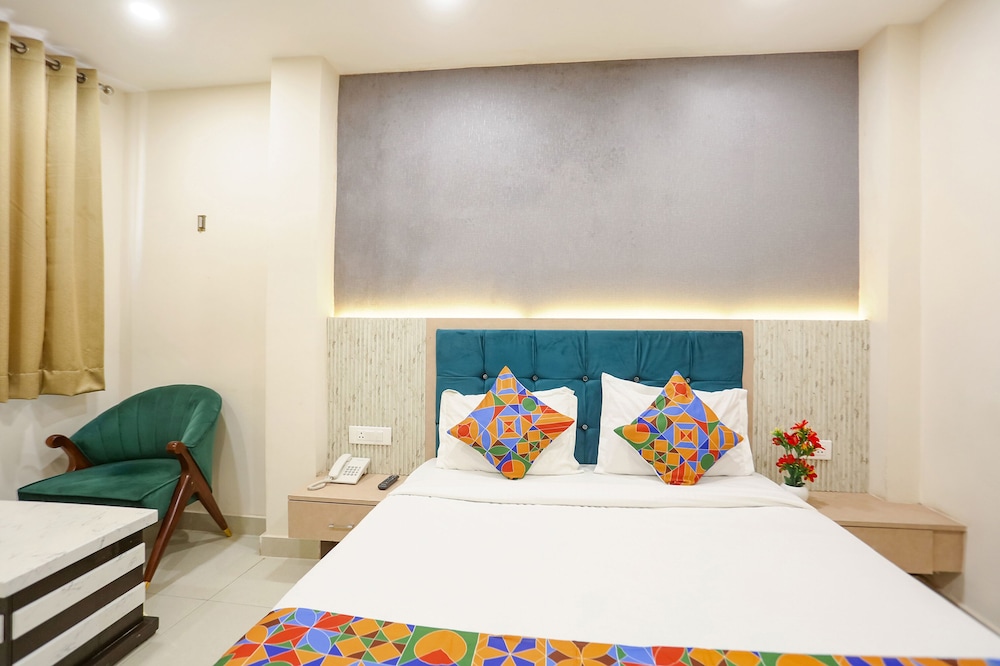 Deluxe Room - Photo 3