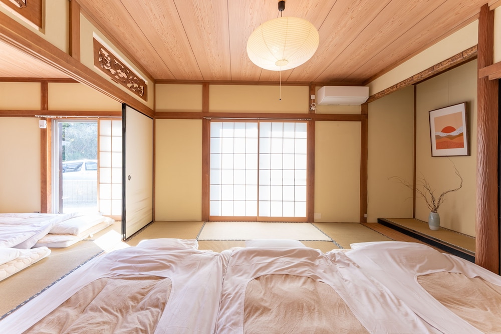 Traditional House - Photo 28