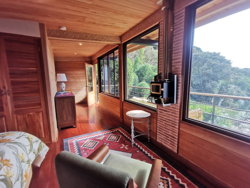 Luxury Cabin, Mountain View photo 1