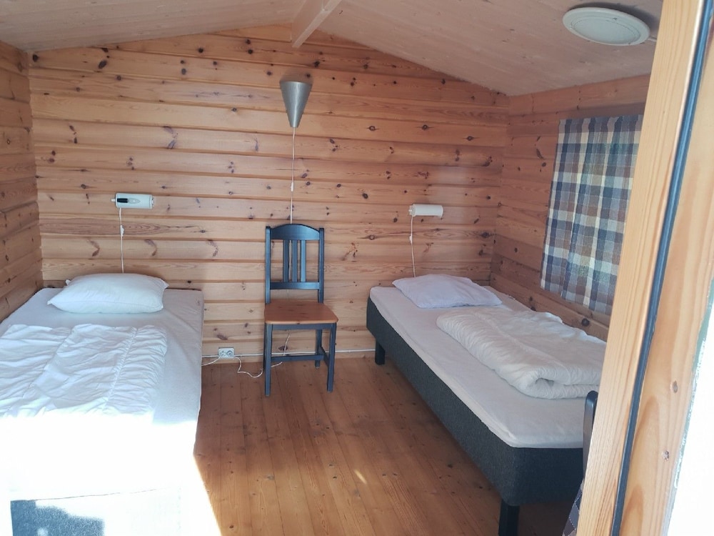 Basic Bungalow - Photo 3