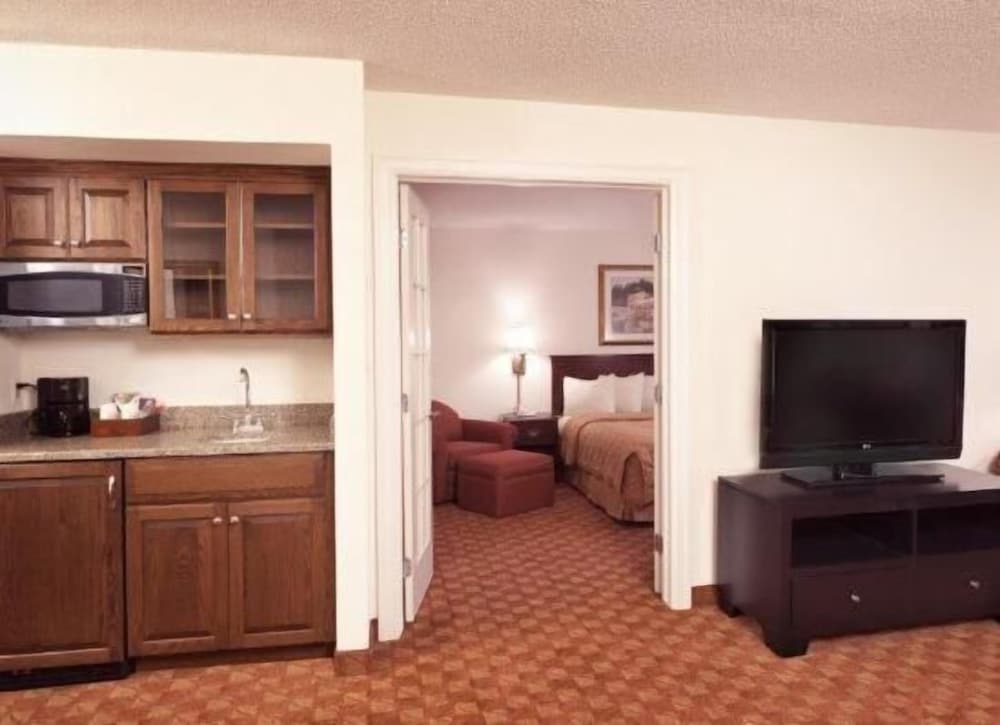 Suite, 1 Bedroom photo 2