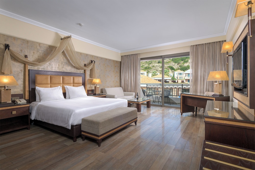 Junior Suite, Pool View (Adults Only)