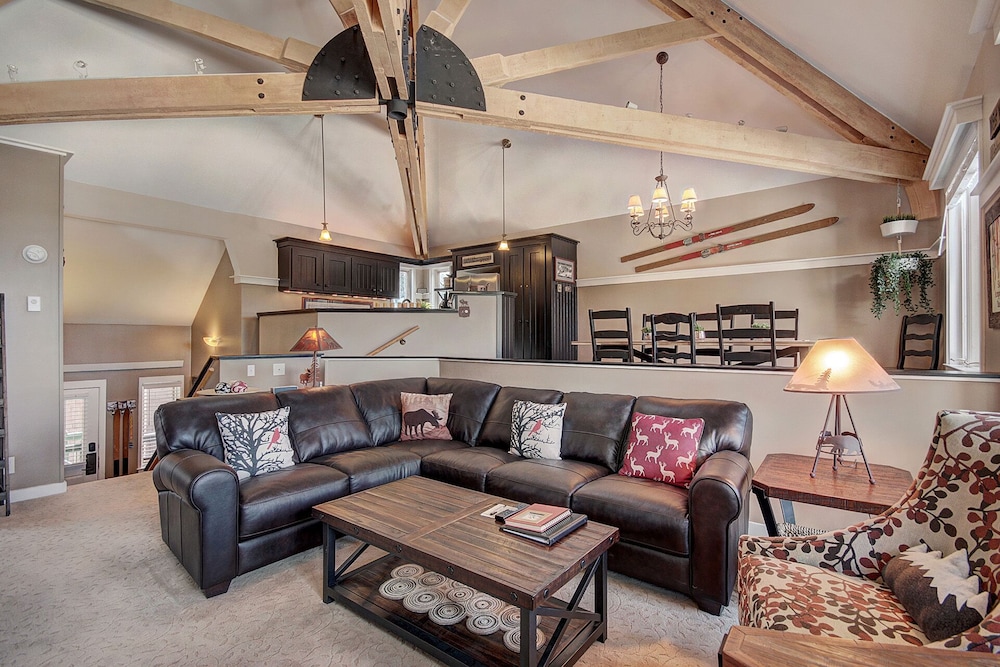 Condo, 3 Bedrooms