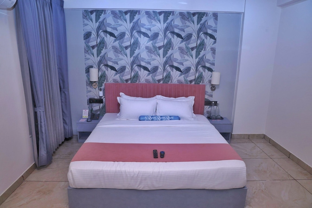 Executive Room - Photo 1
