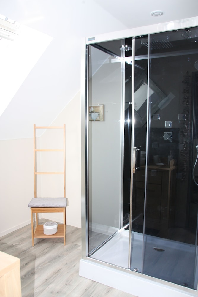 Family Room, 1 Bedroom, Non Smoking, Private Bathroom photo 2