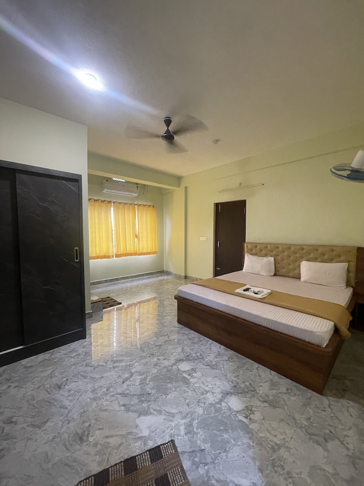 Deluxe Double Room, City View photo 1