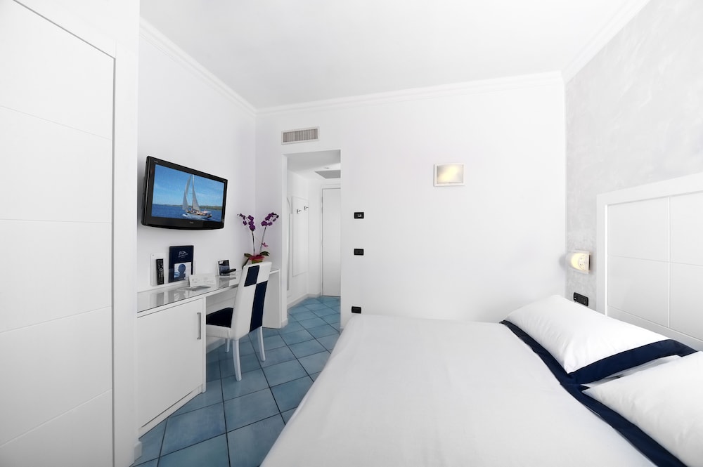 Comfort Quadruple Room