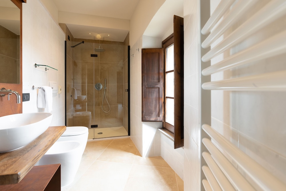 Studio Suite - Photo 6