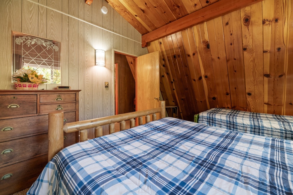 House, Multiple Beds, Patio, Mountain View