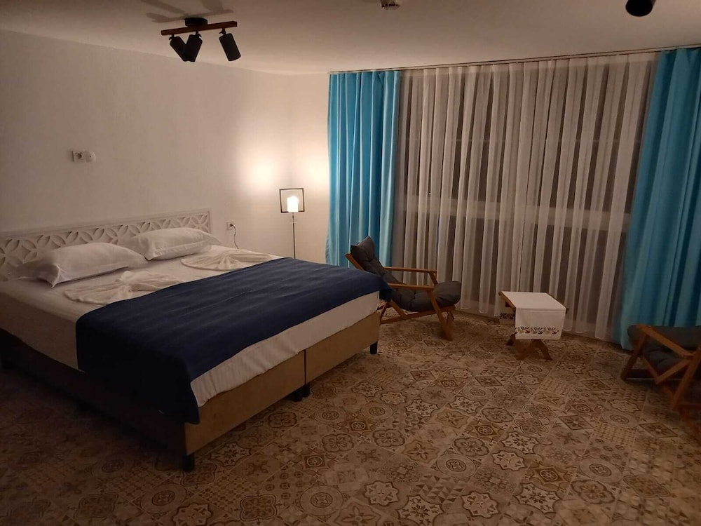 Deluxe Room, Multiple Beds, Sea View photo 1