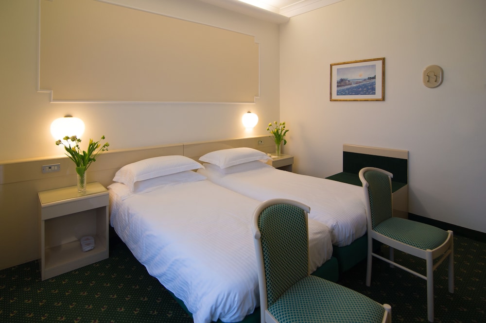 Superior Double or Twin Room photo 3