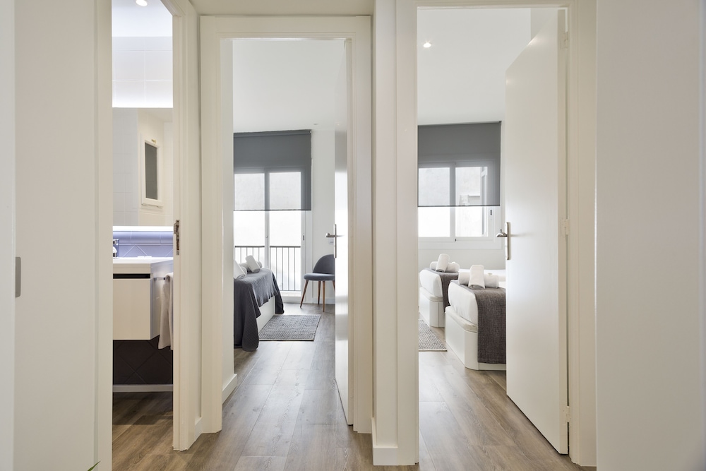Exclusive Apartment, 2 Bedrooms, Sea View, Beachfront (Paseo de la Ribera 44) photo 2