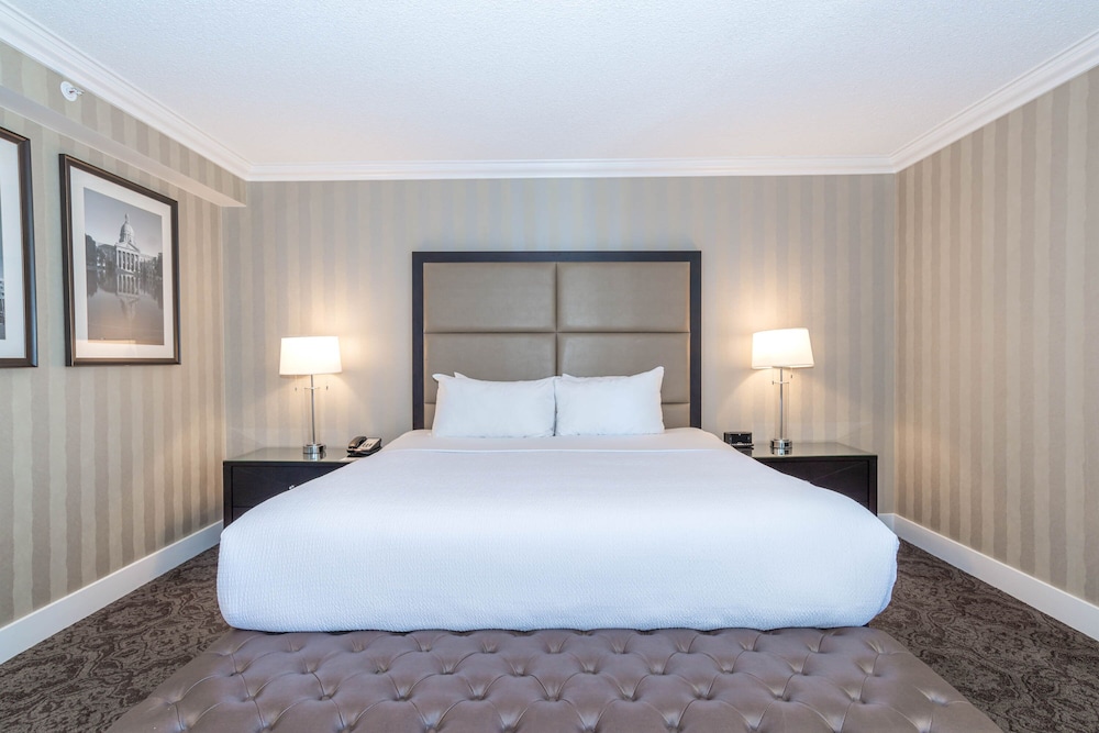 Grand Room, 1 King Bed (Premium, Top Floors)