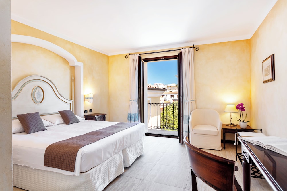 Classic Double or Twin Room - Photo 4
