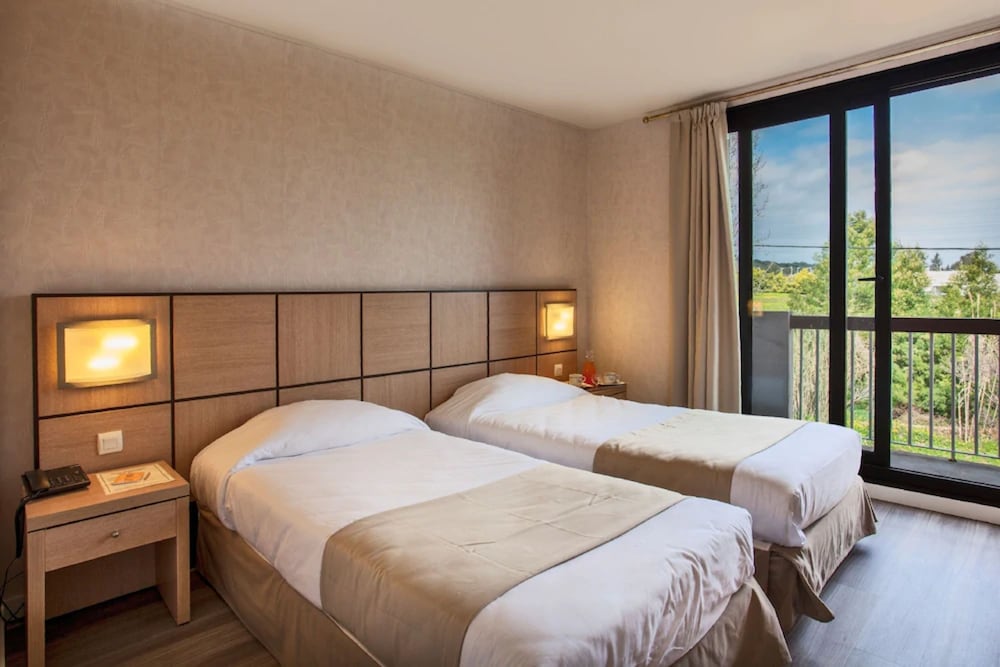 Standard Twin Room photo 3