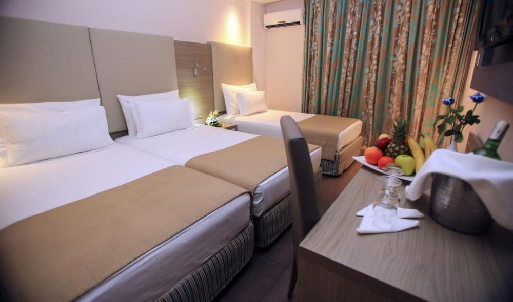 Standard Triple Room, Garden View photo 1