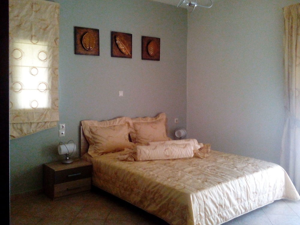 Villa photo 1
