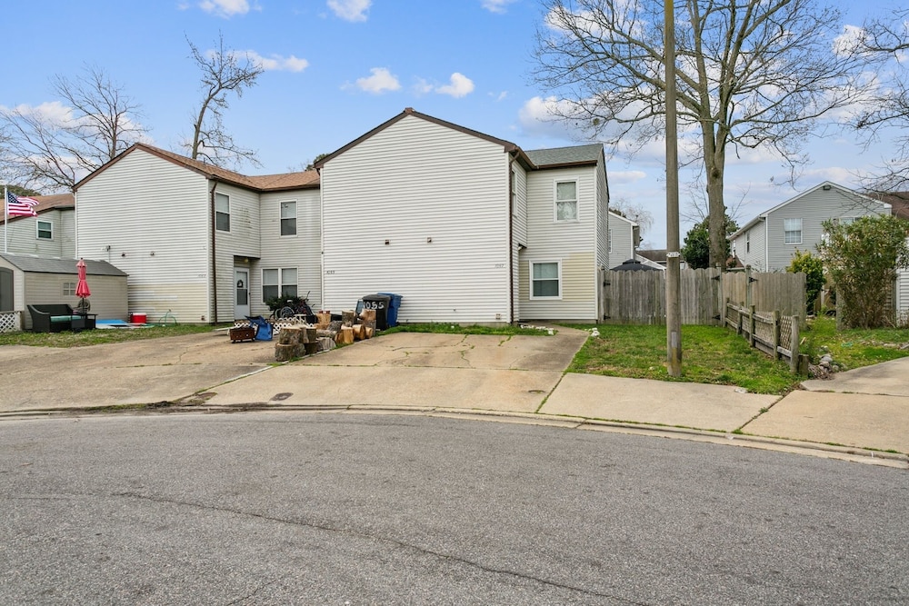 Townhome, 3 Bedrooms photo 3