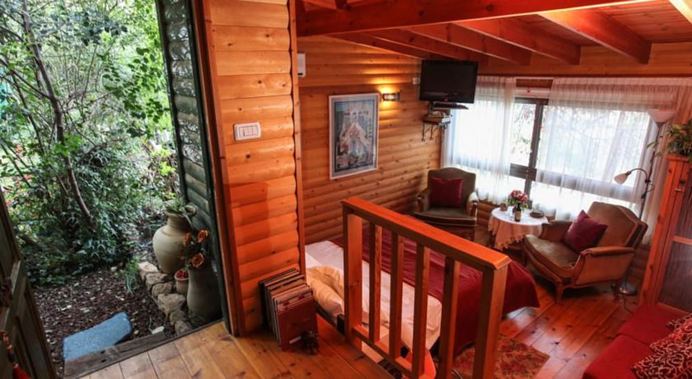 Bungalow photo 1