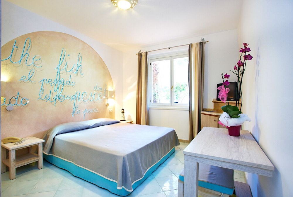 Economy Double Room photo 2
