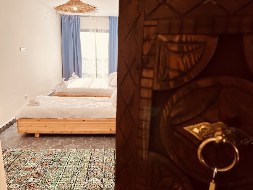 Deluxe Triple Room, Ocean View photo 3