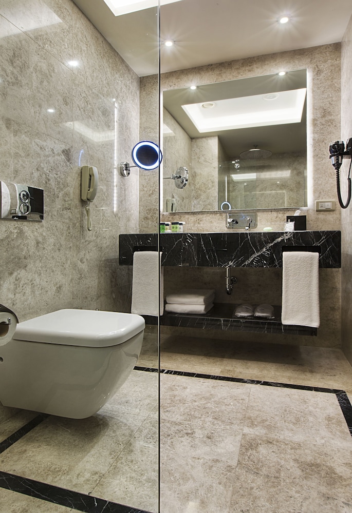 Superior Room with City View photo 3