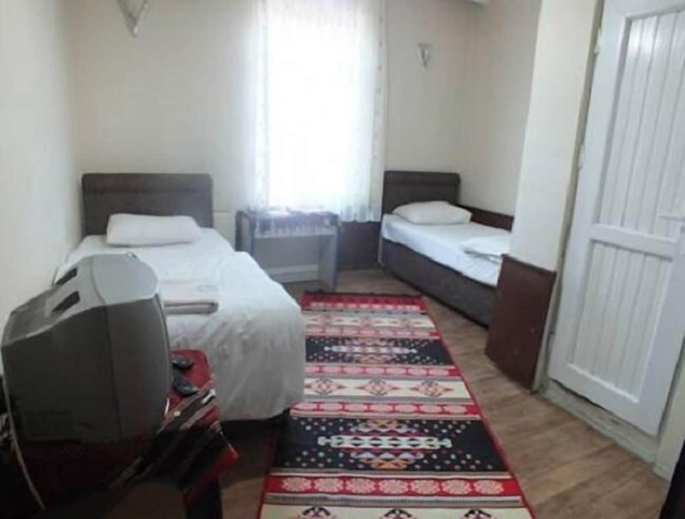 Standard Twin Room photo 1