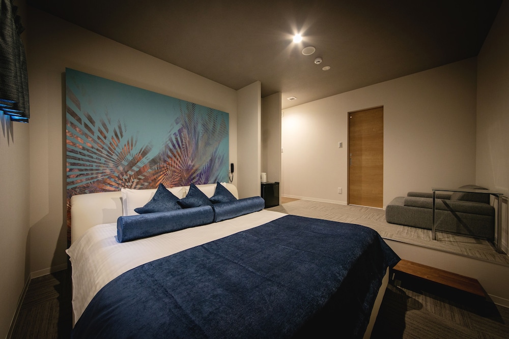 Premium suite, Smoking (E-Cigarettes Only)