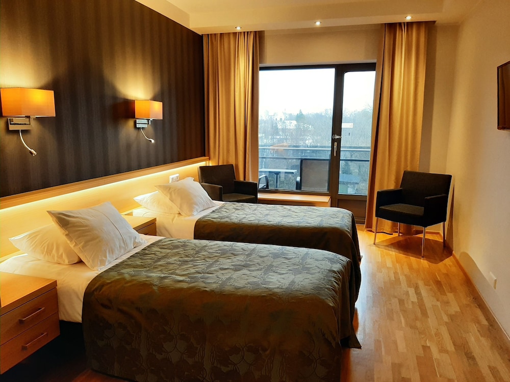 Superior Twin Room, Balcony photo 1
