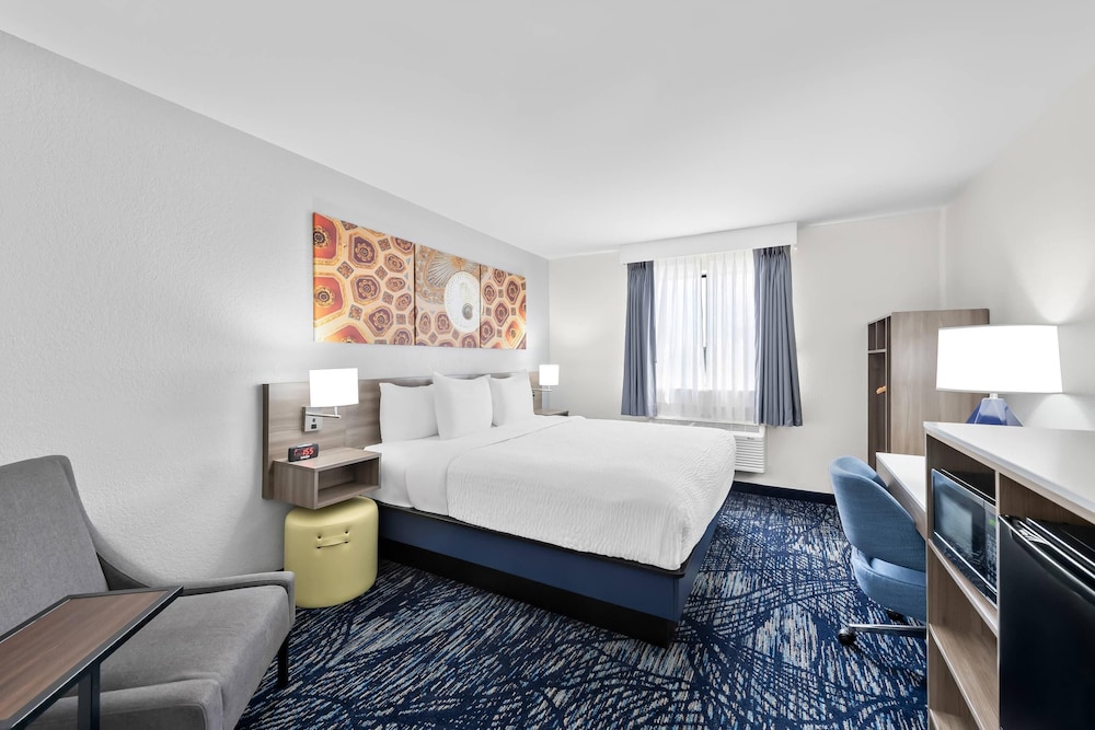 Room, 1 King Bed, Accessible, Non Smoking - Photo 1