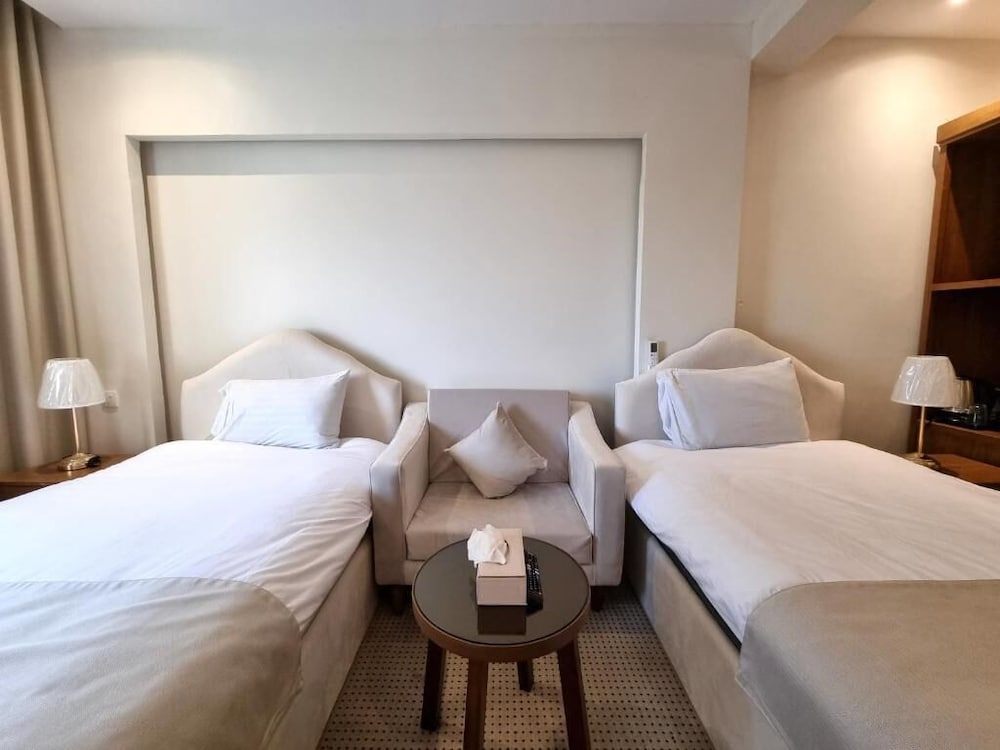 Deluxe Suite photo 3