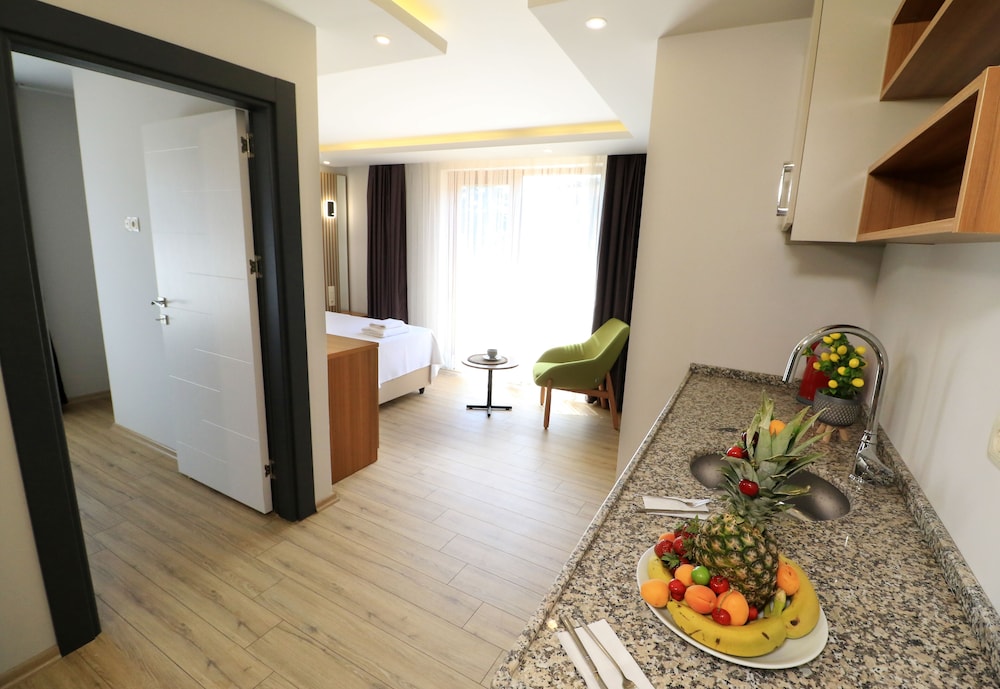 Economy Suite photo 3