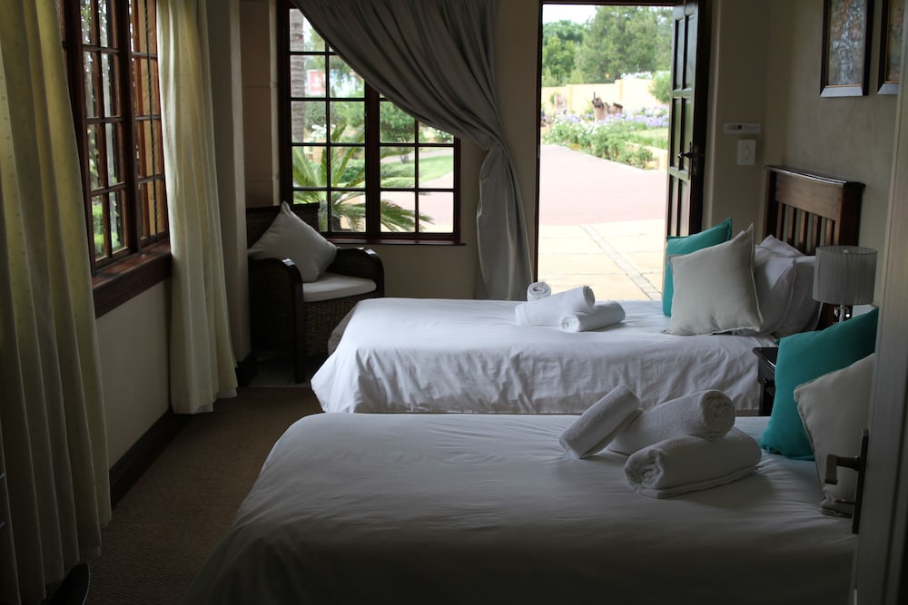 Basic Double Or Twin Room, Garden View photo 3