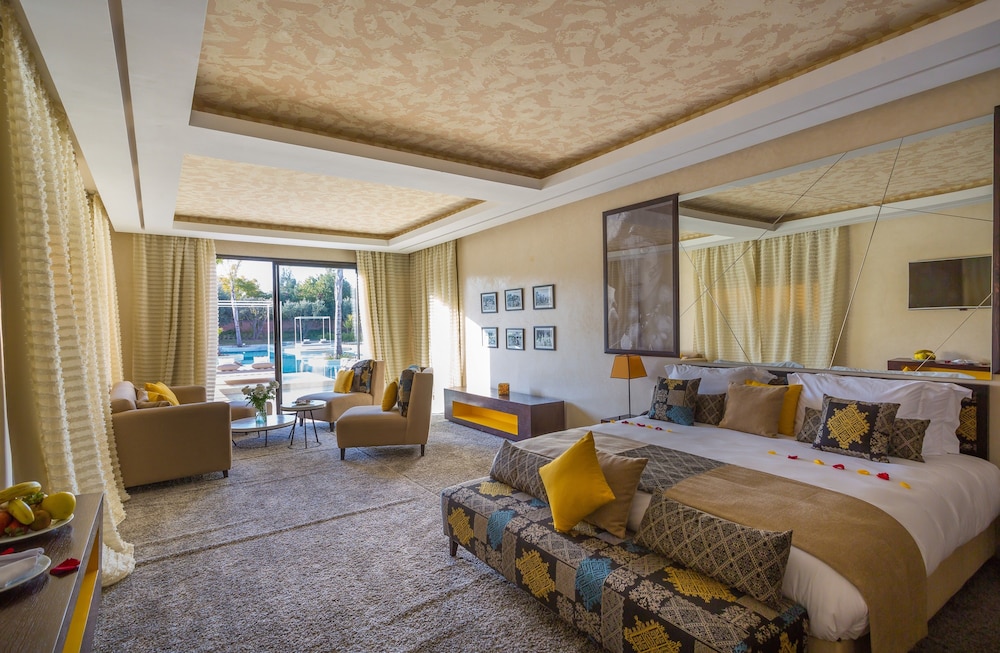 Royal Suite photo 2