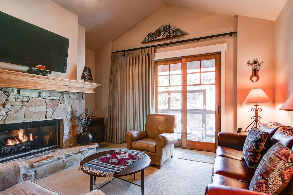 Condo, 3 Bedrooms