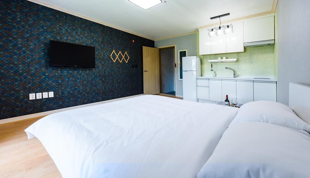 Basic Room, 1 Bedroom (ROOM 505) - Photo 2