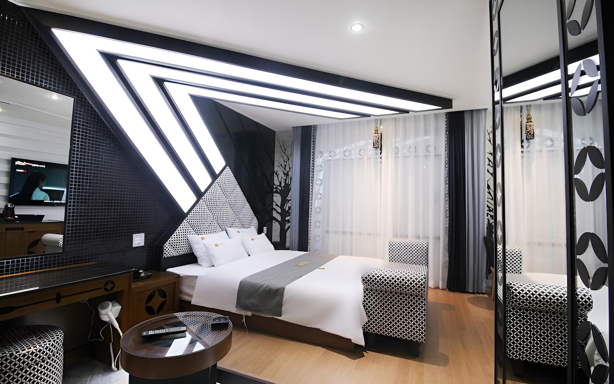Room (1 room 1 parking (Premium A)) - Photo 10