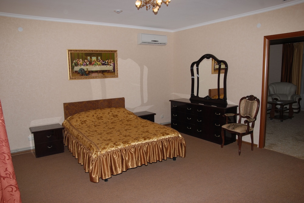 Suite (with Loggia) photo 3