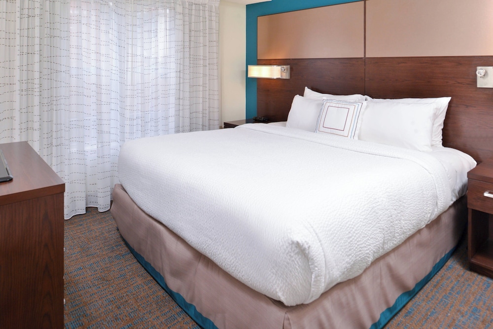 Suite, 1 Bedroom (Mobility/Hearing Access, Transf Shwr) - Photo 2
